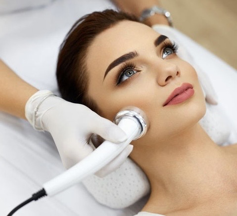 Apparative Gesichtsbehandlung