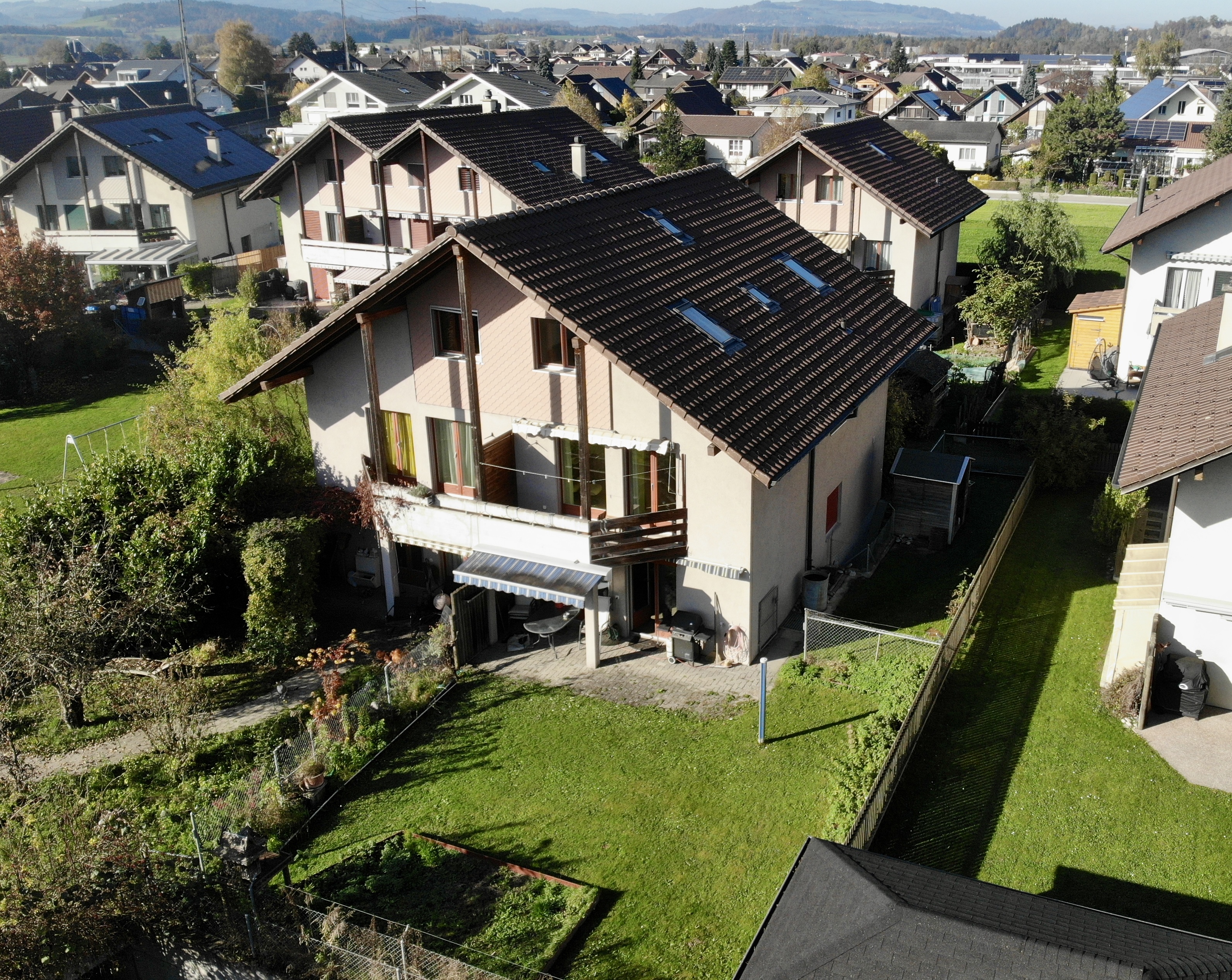 Uetendorf, 6.5-Zimmer Doppeleinfamilienhaus