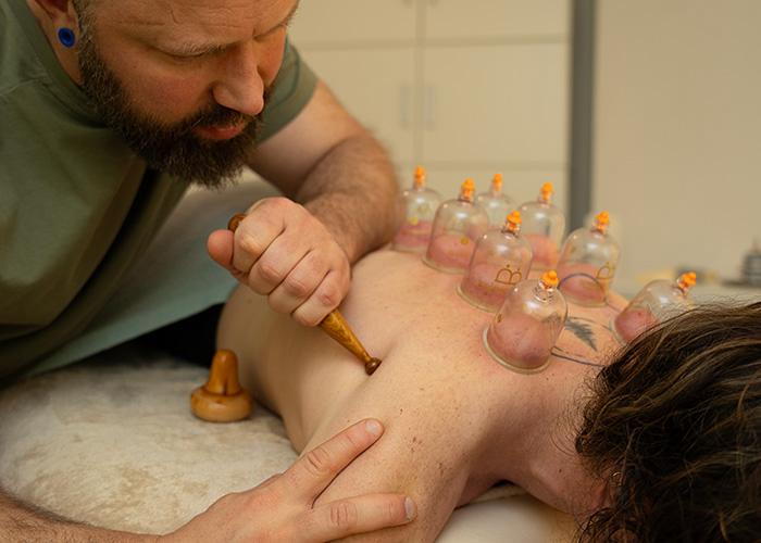 Sämtliche Therapien (ausser Blutegel). 75 Min.